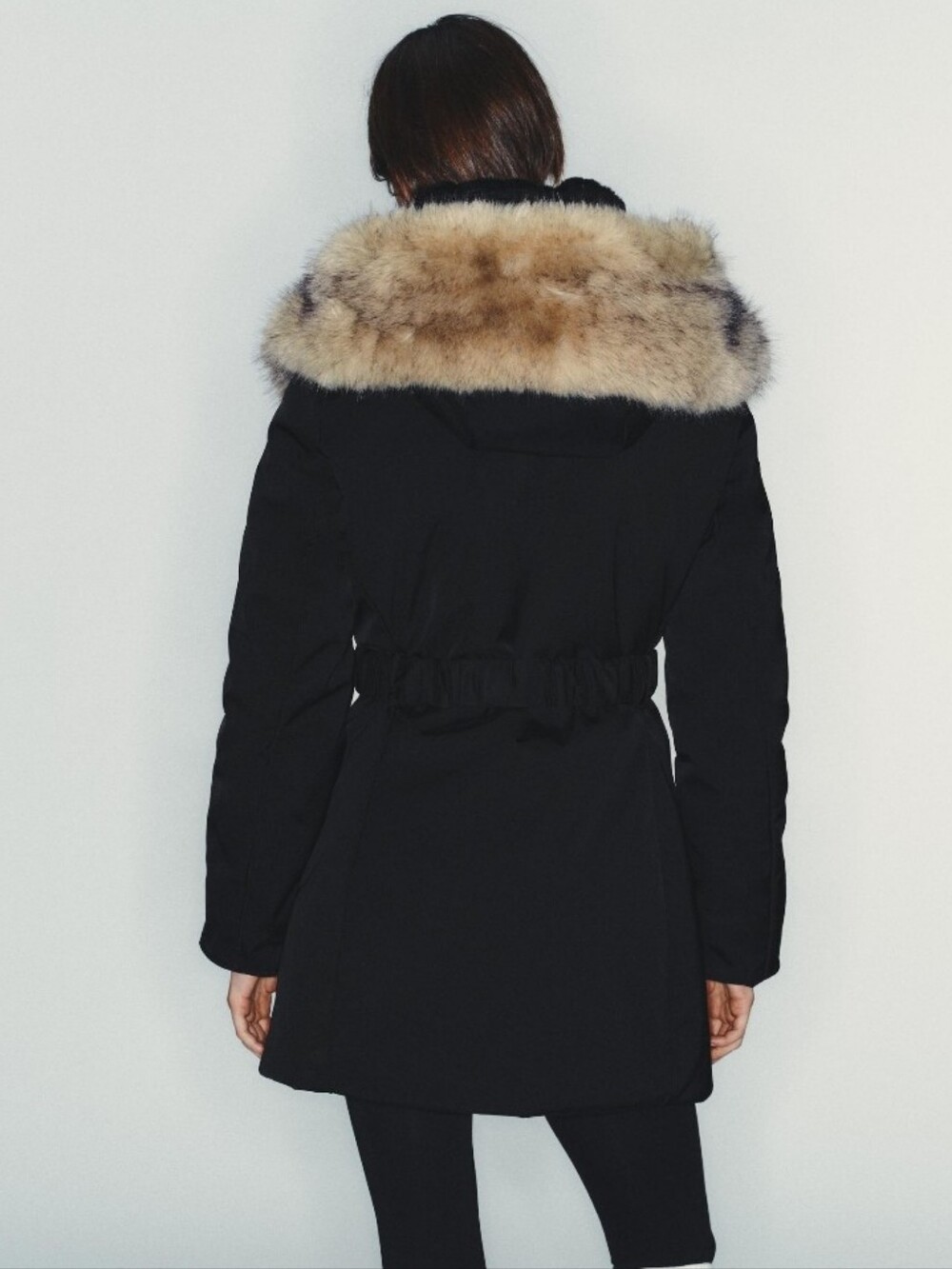 ZARA Women’s Water and Wind Protection Fur-effect Puffer Anorak(Black,US/EUR L) - Picture 8 of 16